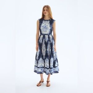 NWT H&M Flared-Skirt Poplin Dress in Navy Blue/Blue Floral